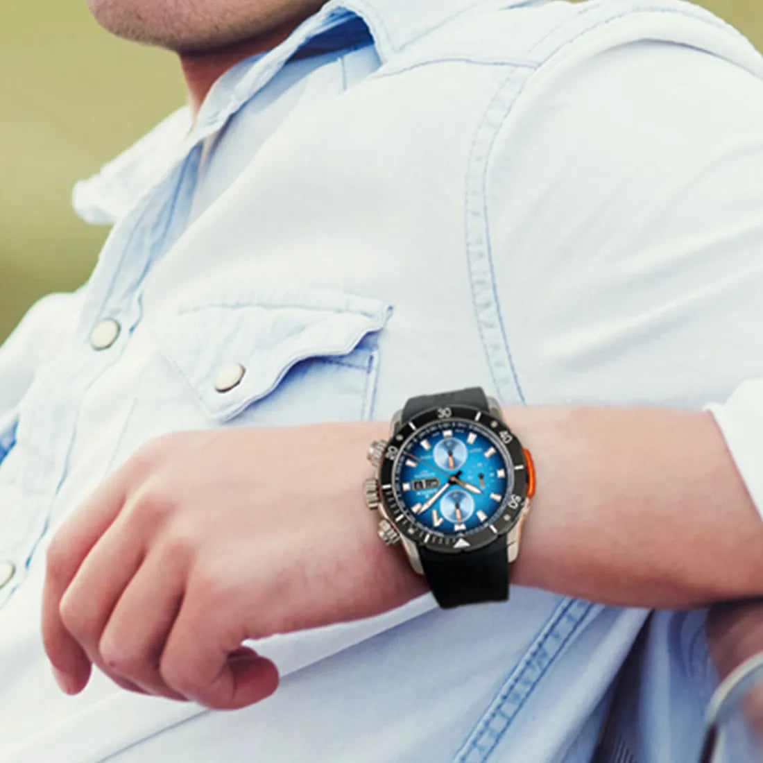 クロノオフショア1 ベゼルロック クロノグラフ オートマティック ※ノベルティプレゼント