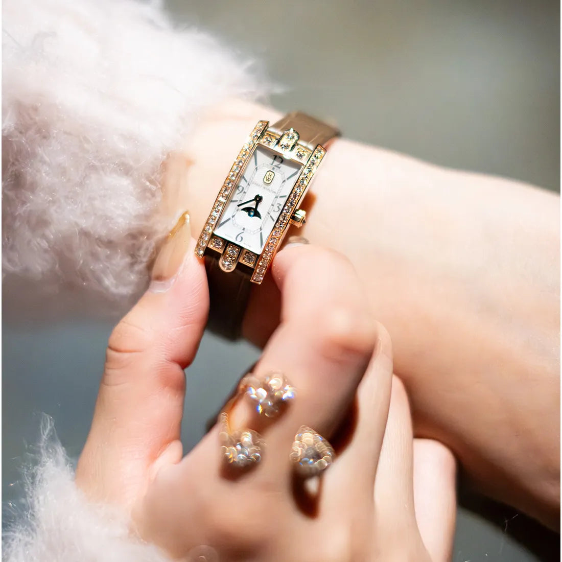 アヴェニューC ミニ・ムーンフェイズ