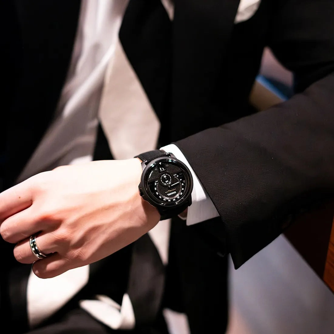 ムッシュー ドゥ シャネル スーパーレッジェーラ インテンス ブラック