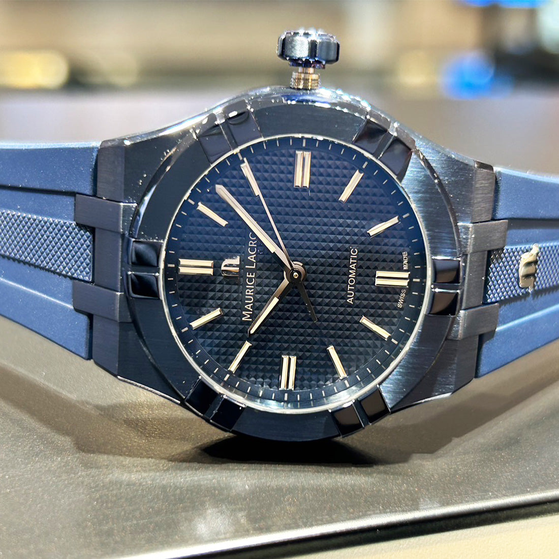 ※ノベルティプレゼント アイコンオートマティック 39mm BLUE PVD LIMITED EDITION