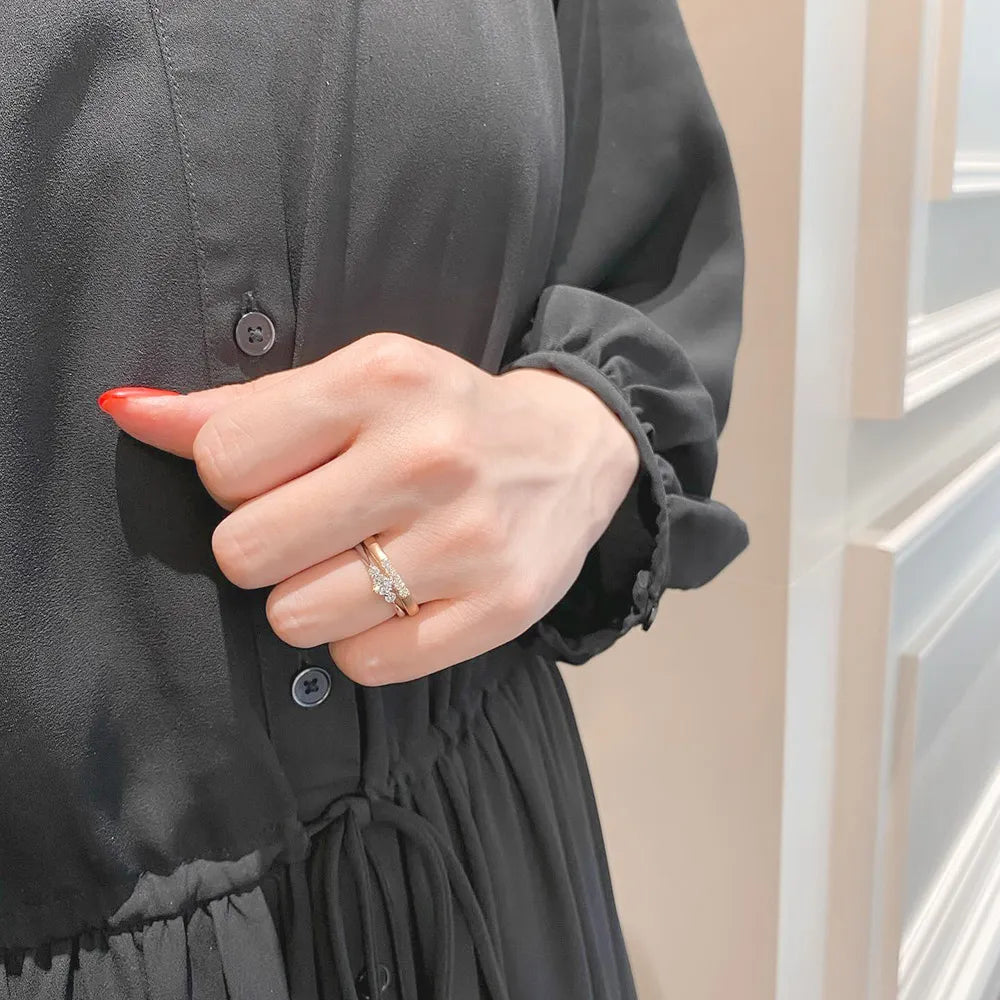 - wedding ring -<br> three sides