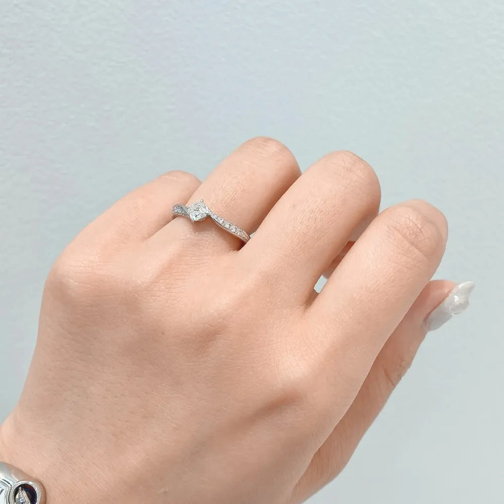 ロイヤル・アッシャー・カット AC012