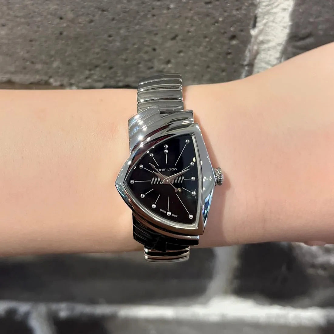 ベンチュラ S クォーツ