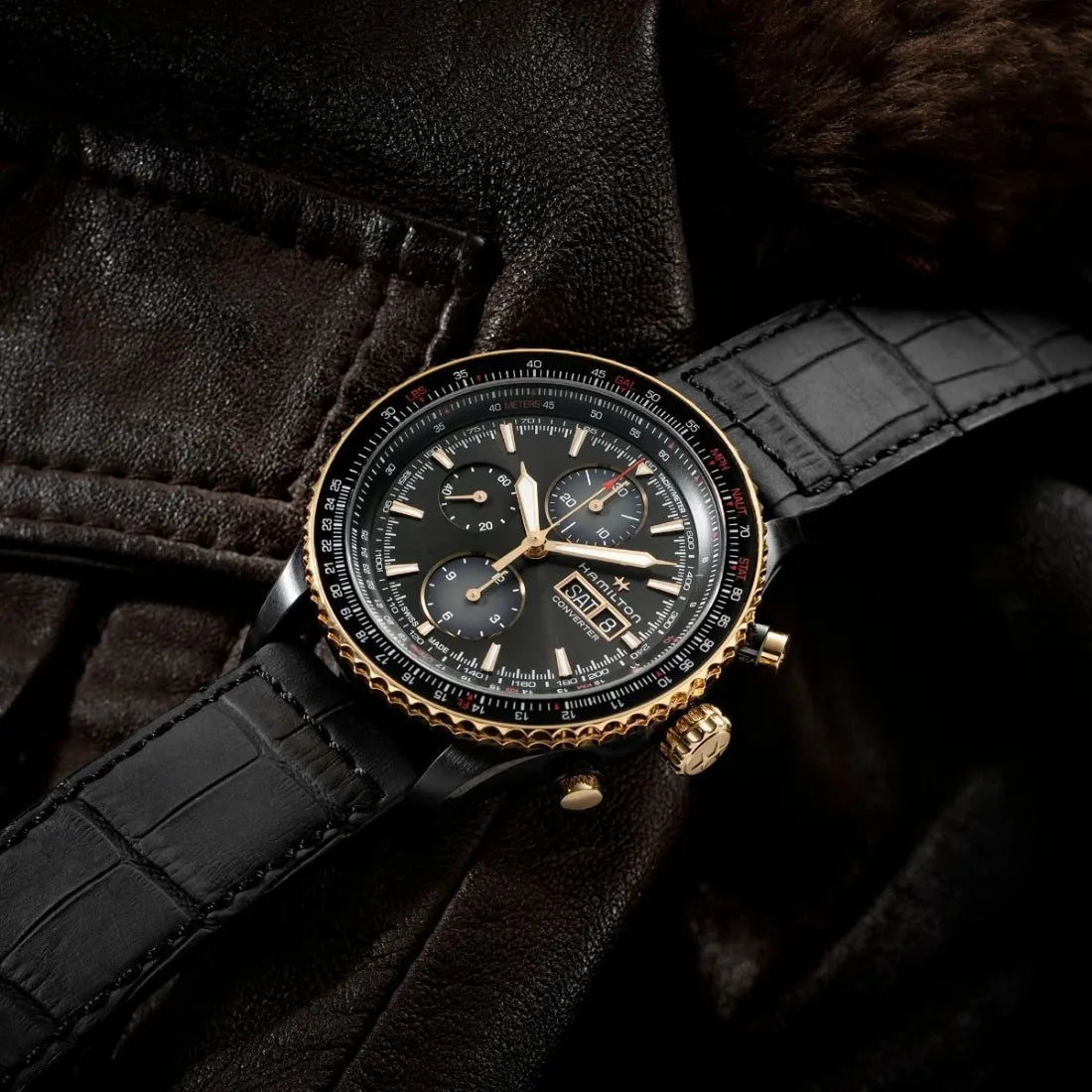 カーキ アビエーション コンバーター オート クロノグラフ 44mm