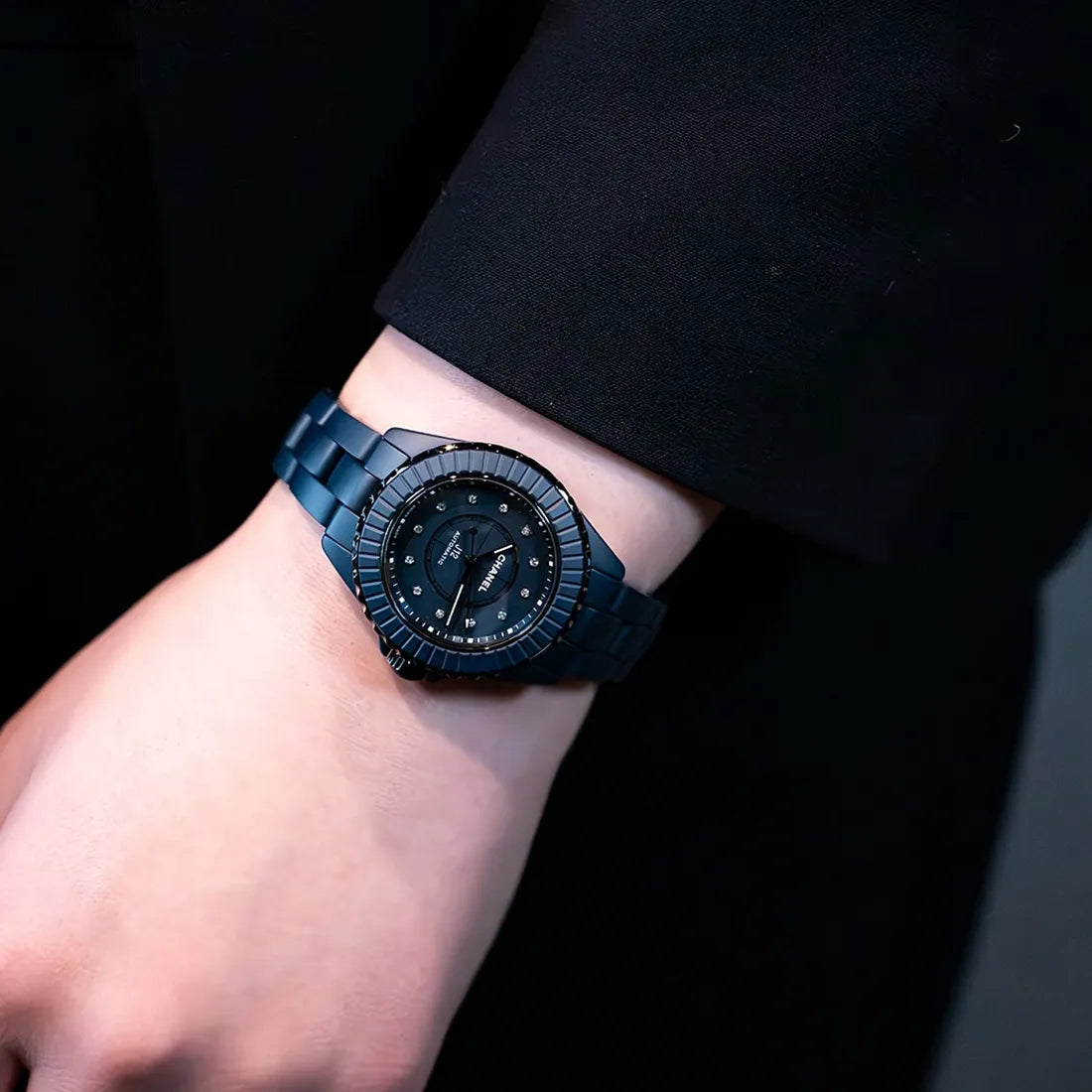 J12 BLEU キャリバー 12.2, 33MM《限定モデル》