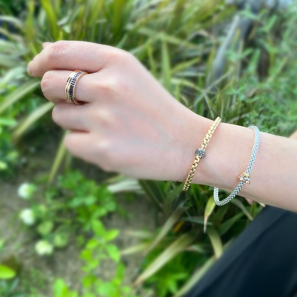 EKA FLEXI'T ブレスレット W/ BLACK DIAS