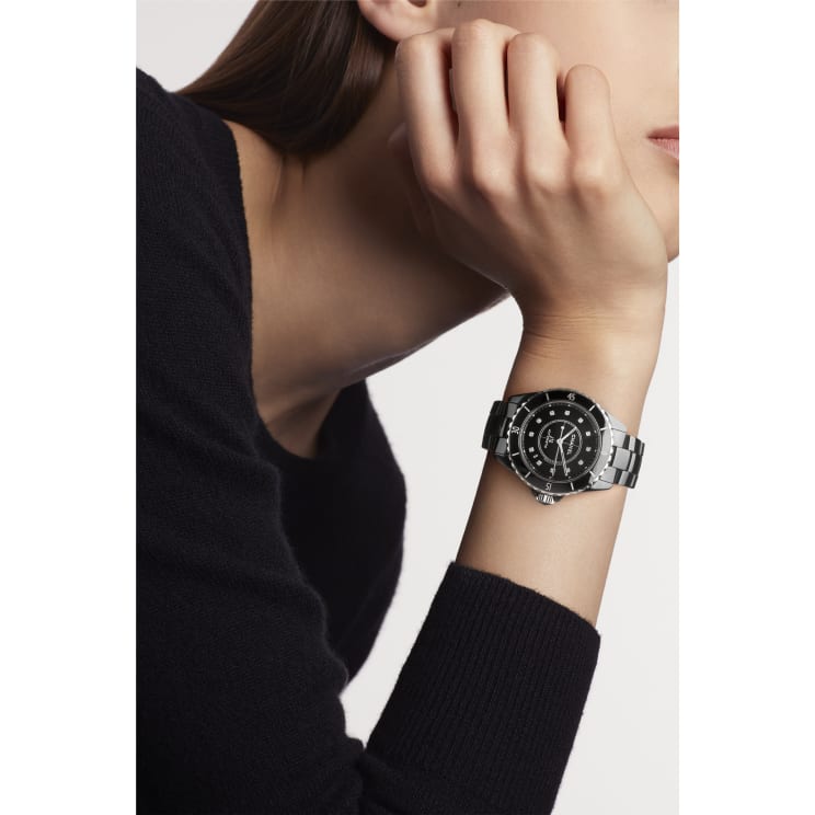 J12 キャリバー12.1 38mm