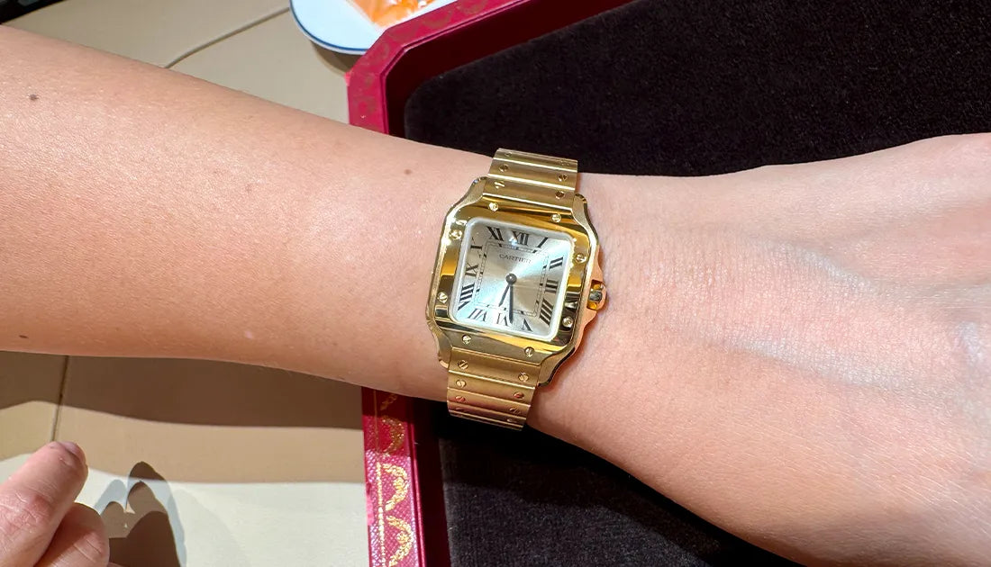 落ち着いた上品なゴールドの色味がとっても素敵すぎて一目惚れしました