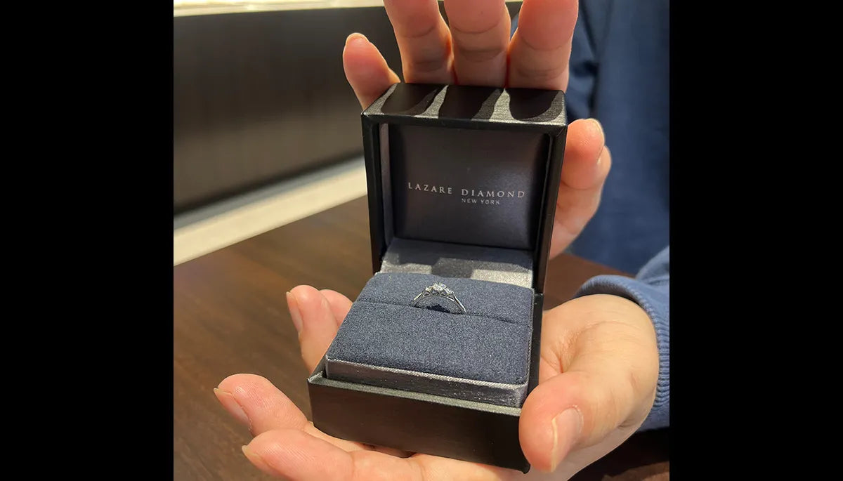 ダイヤモンドの輝きが他のリングに比べて際立っていた「LAZARE DIAMOND /ラザールダイヤモンド」を選びました