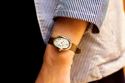 【ウォッチ】オーバル型のカルティエ アイコン「ベニュワール ウォッチ」