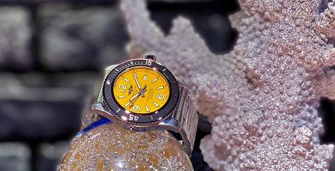 【ブライトリング】モダンレトロに生まれ変わった、新生ダイバーズウォッチ「スーパーオーシャン 」