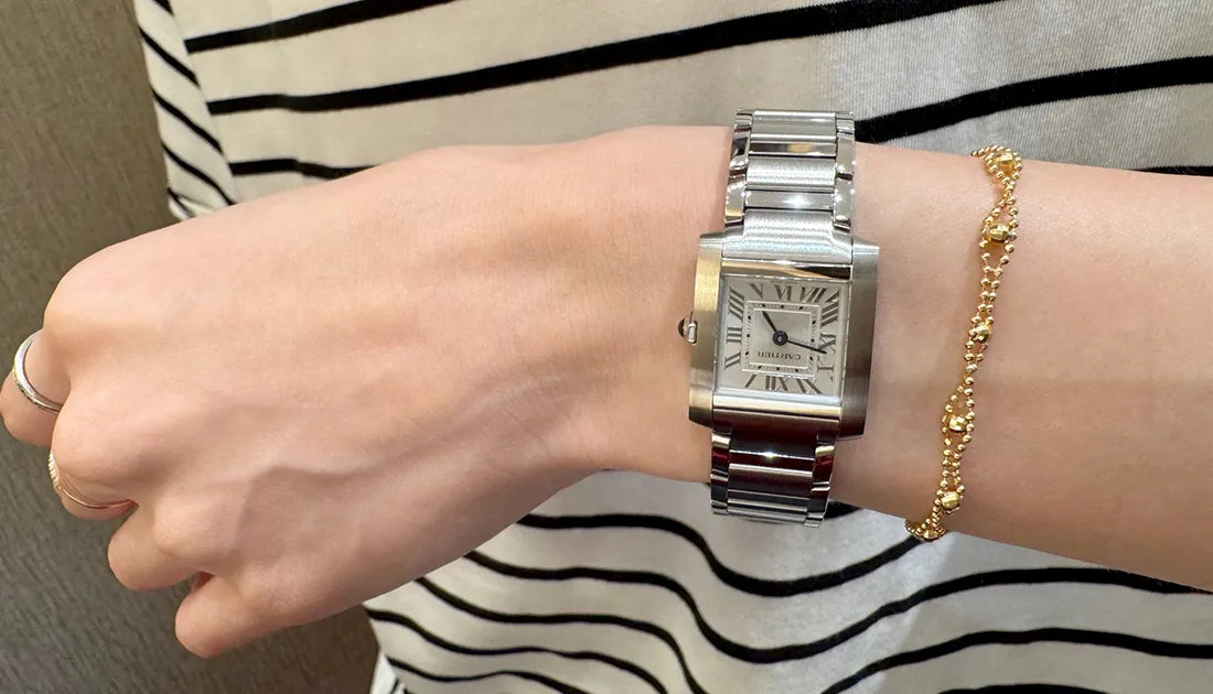 ポリッシュとサテンの両方楽しめるのが気に入っています