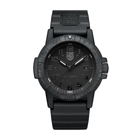 レザーバック シー タートル ジャイアント 0320シリーズ (BLACKOUT)