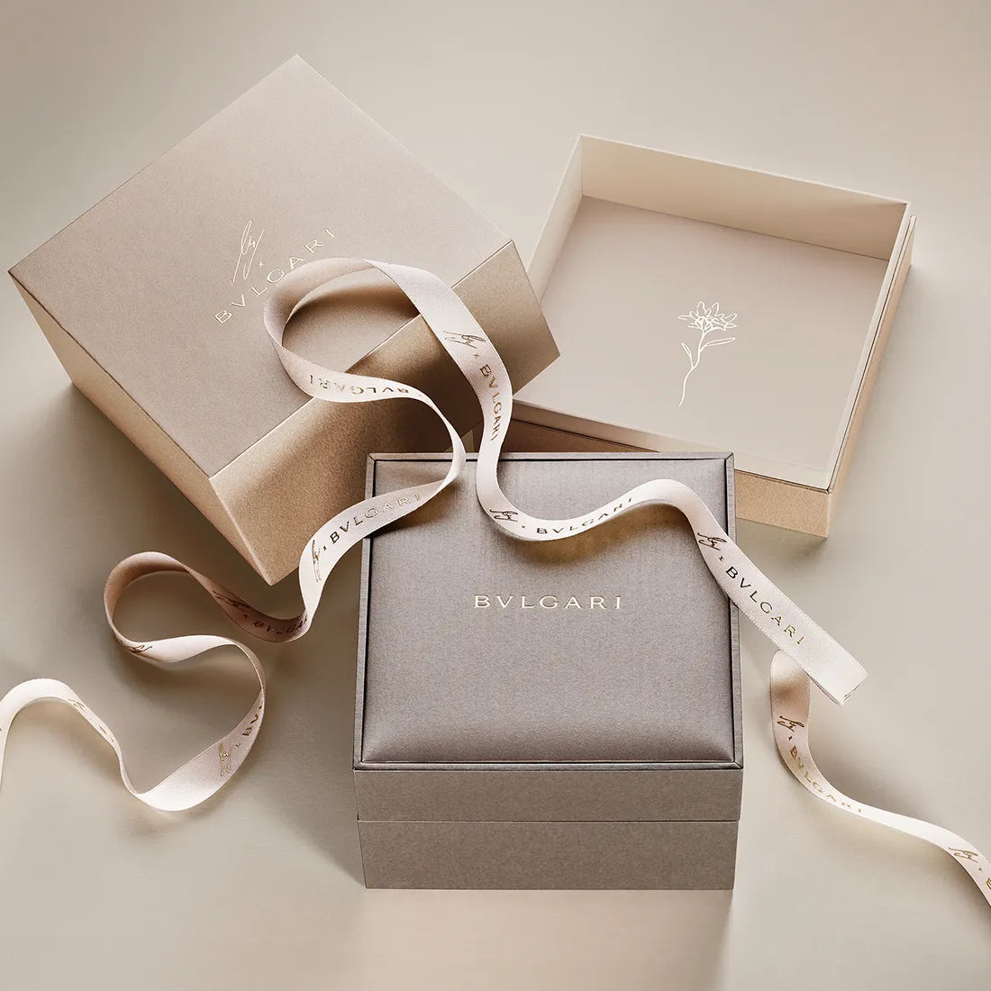 【最終価格！】BVLGARI 旅行用化粧品セット BVLGARI 旅行用化粧品セット - メルカリ