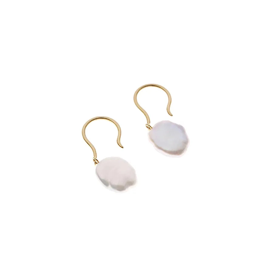 Moon Secrets フックピアス 淡水パール