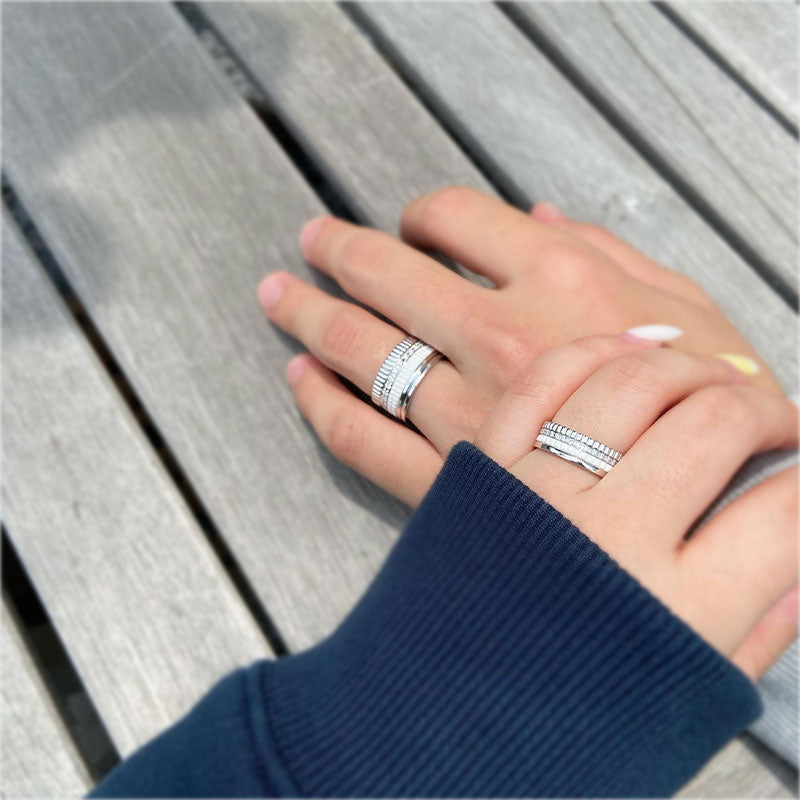 キャトル ダブルホワイト ダイヤモンド リング スモール