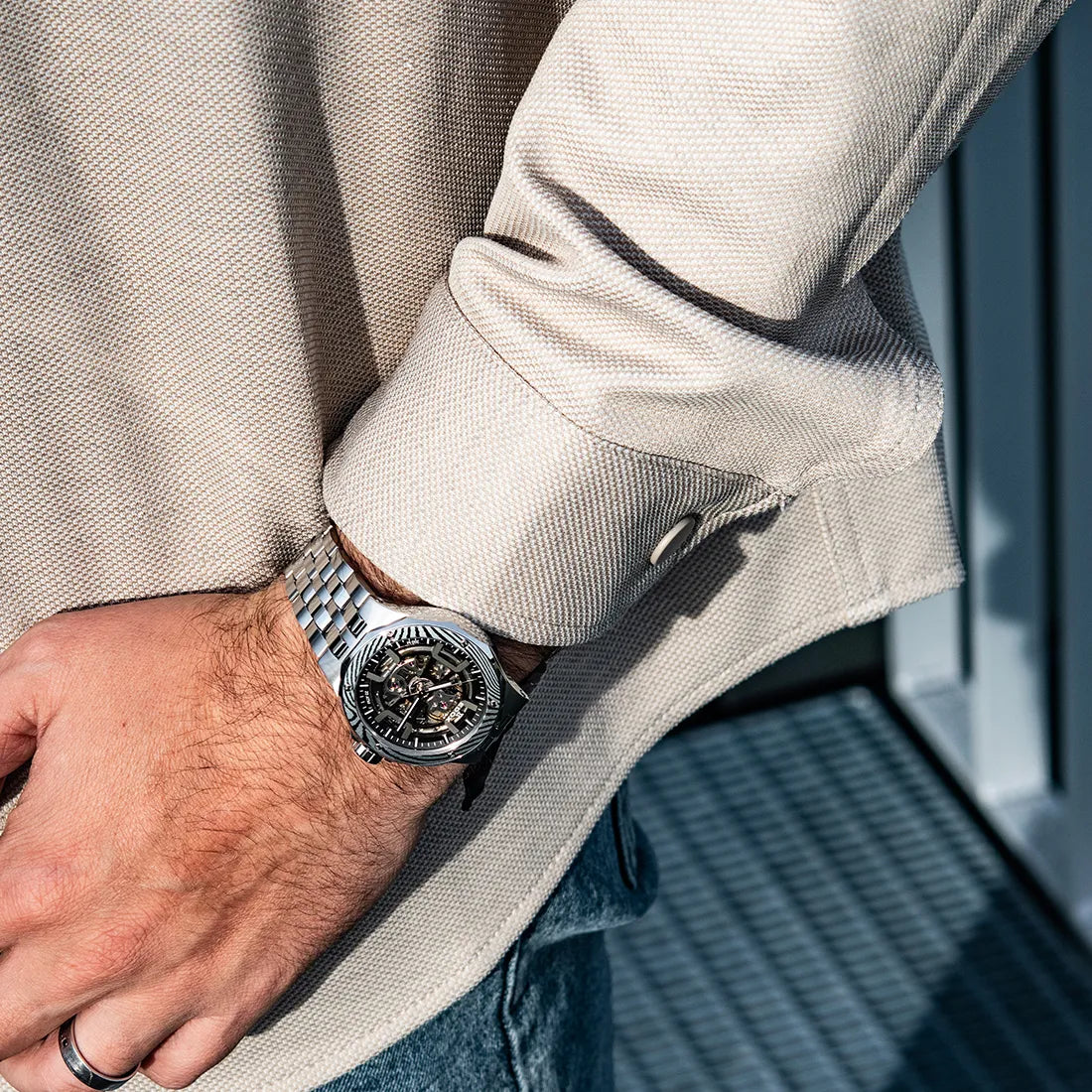 イルカル様 ダマスカス鋼を採用した世界300本限定モデルが登場 | EDOX日本公式サイト