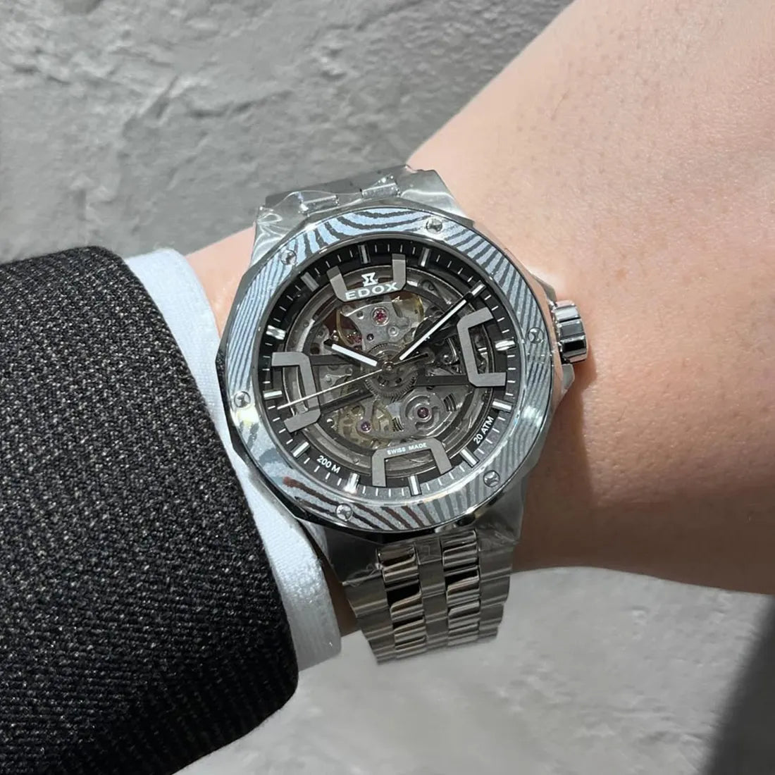 <tc>Delfin Mecano Automatic</tc>
