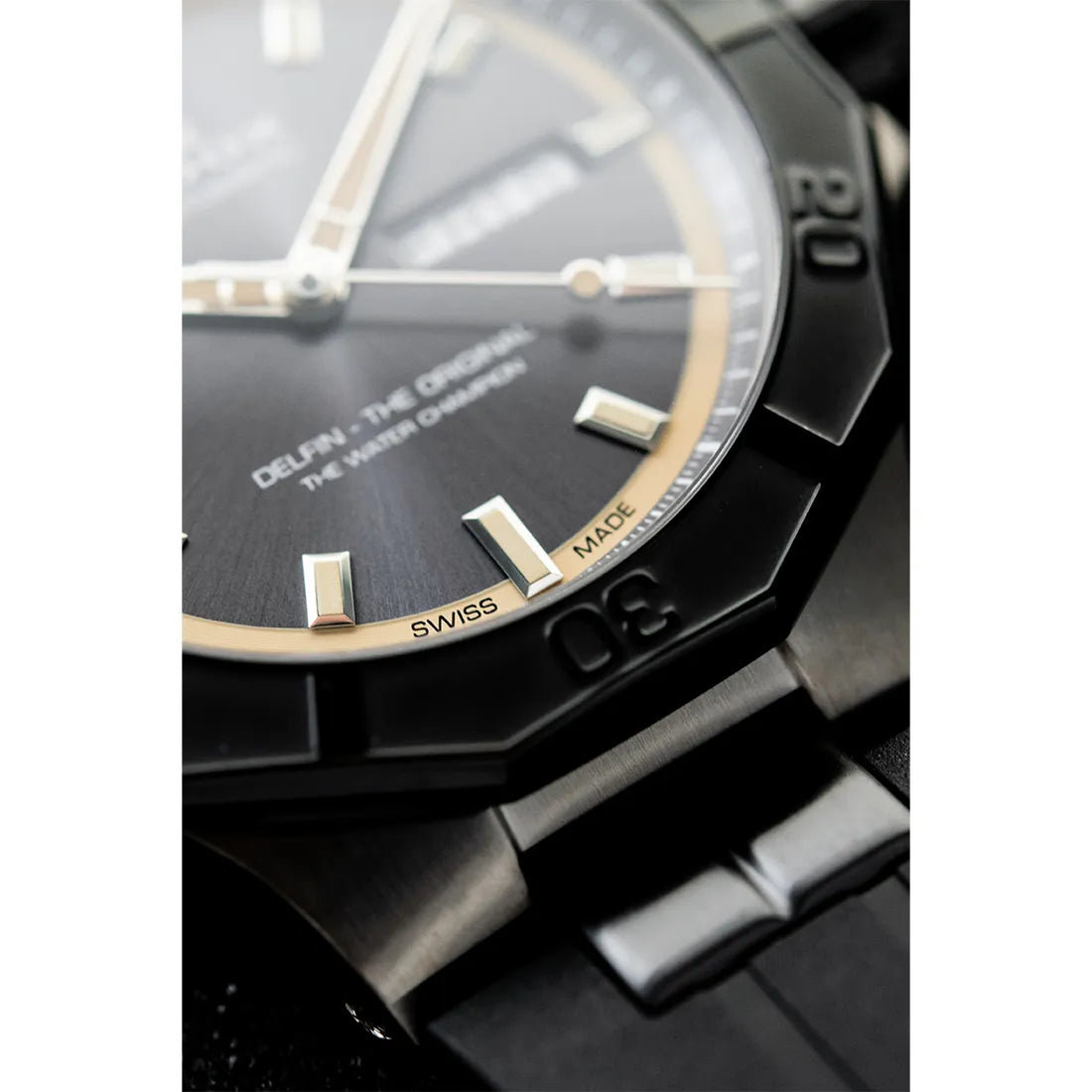 <tc>Delfin Mecano Automatic</tc>