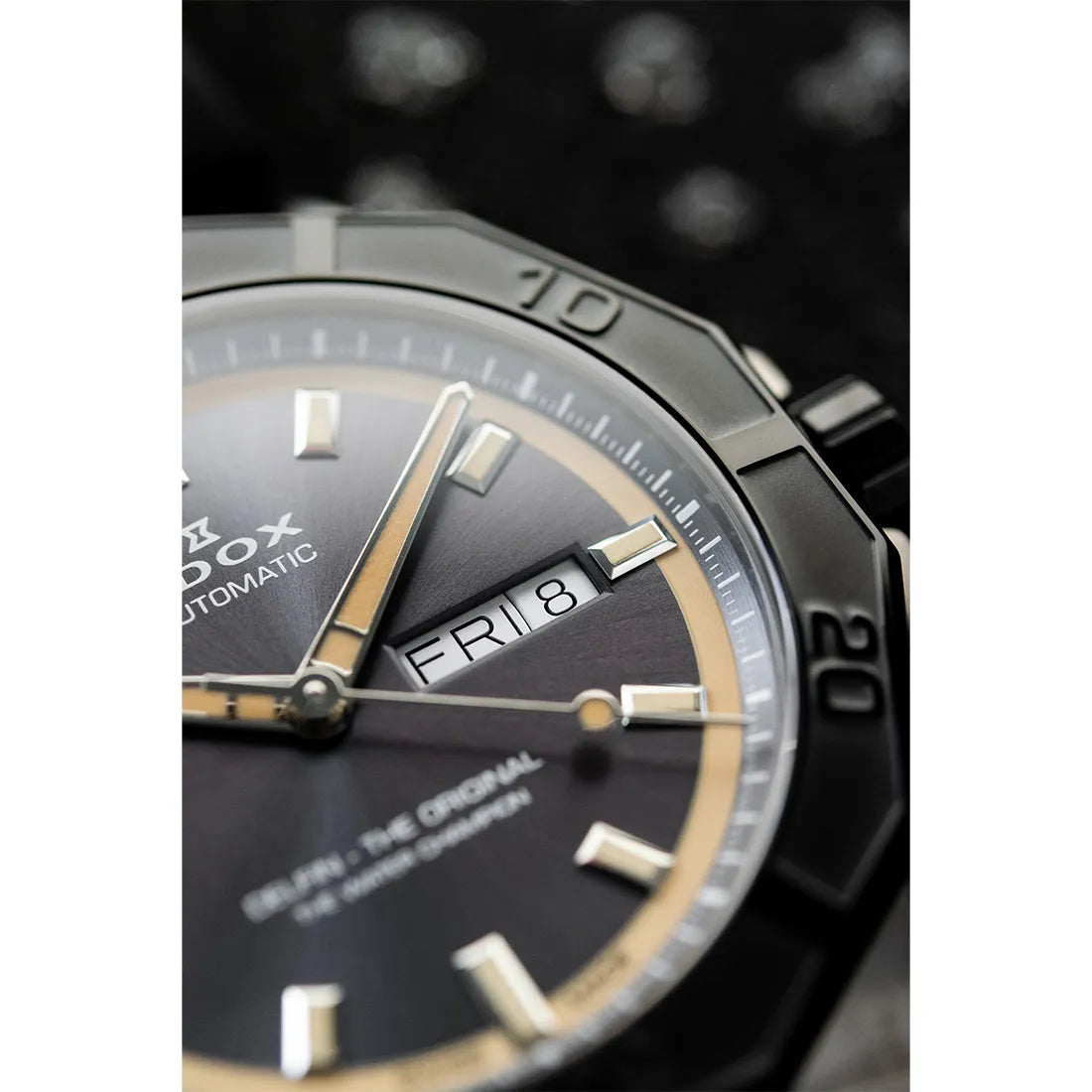 <tc>Delfin Mecano Automatic</tc>