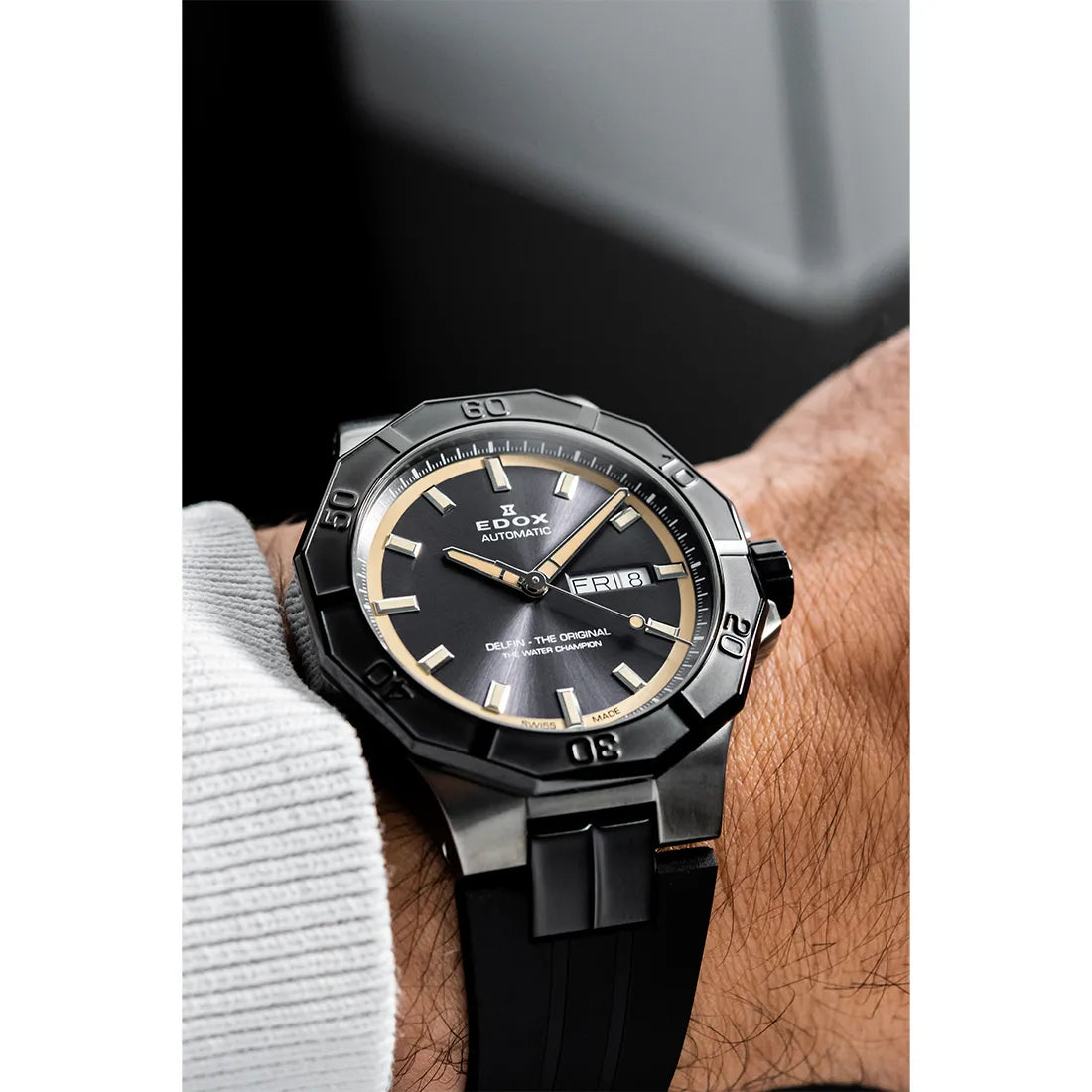 <tc>Delfin Mecano Automatic</tc>