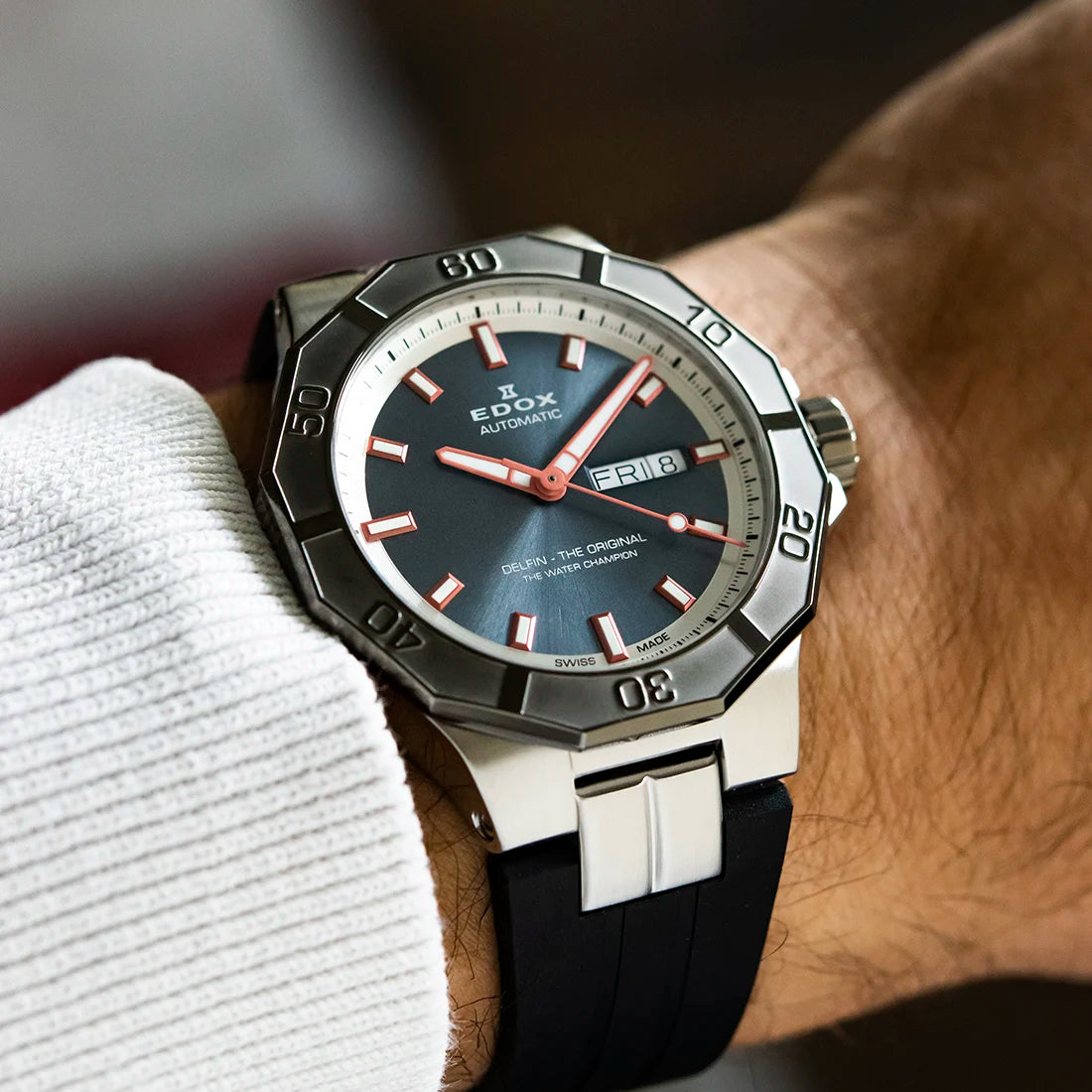 <tc>Delfin Mecano Automatic</tc>