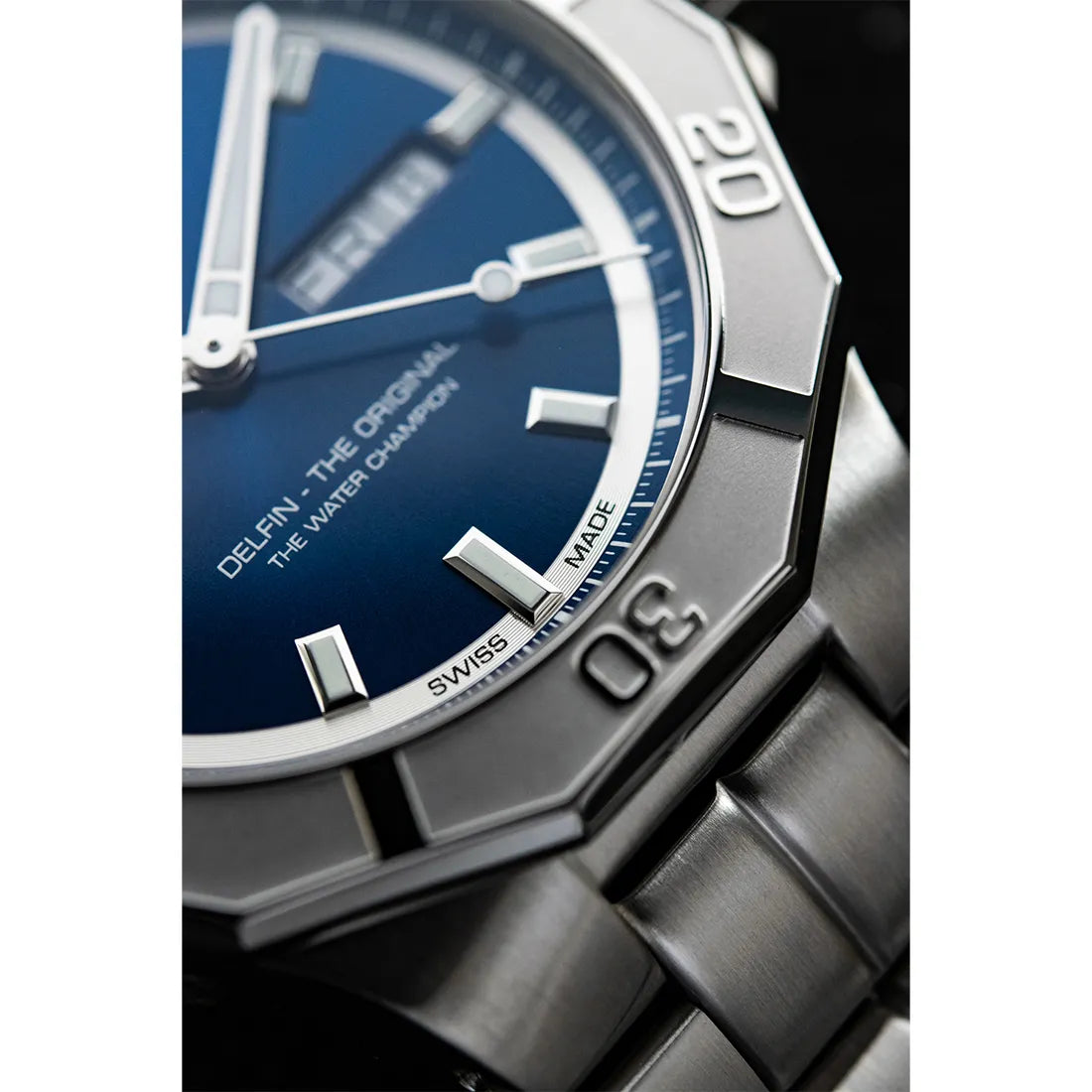 <tc>Delfin Mecano Automatic</tc>