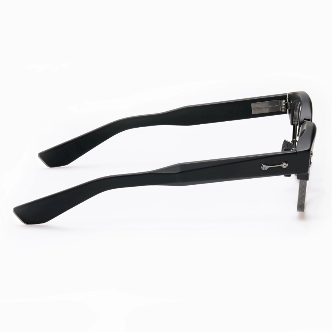 NEWTON［Col.：Matte Black］