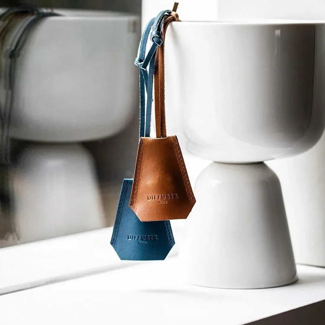 CLOCHETTE GLASS HOLDER 2 / Black