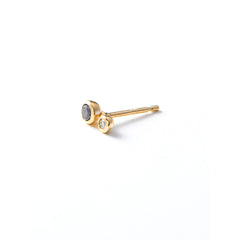 Drosera ブラックダイヤモンド ＆ ダイヤモンド スタッド ピアス