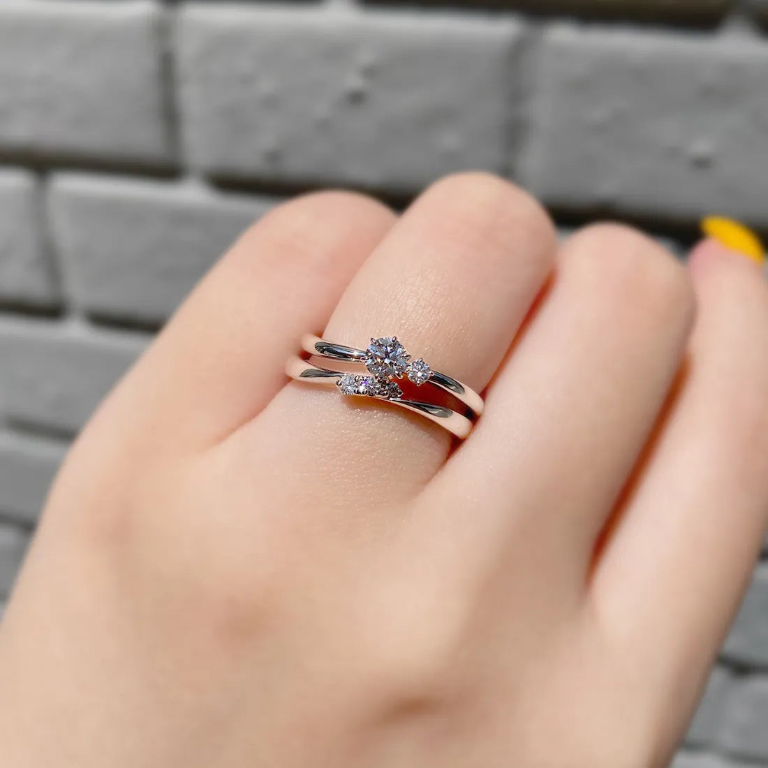 - wedding ring -<br> iris