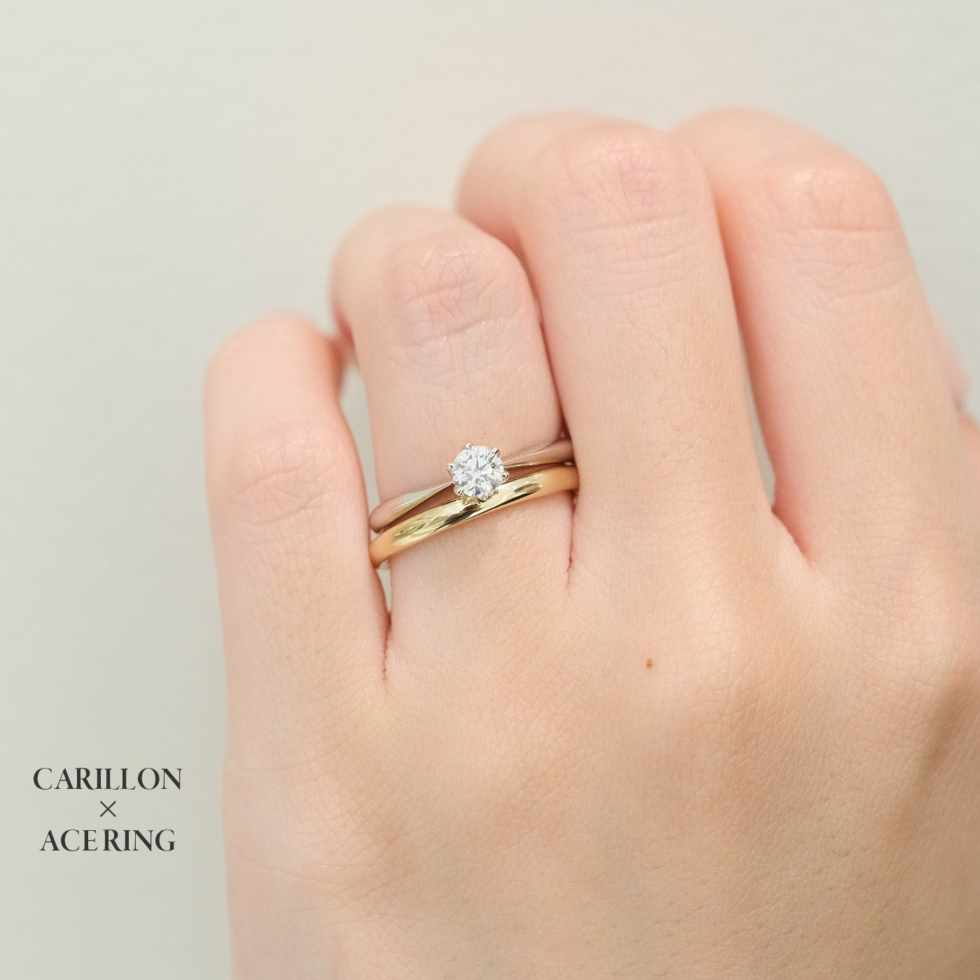 ラザールダイヤモンド 婚約指輪 カリヨン 着用画像