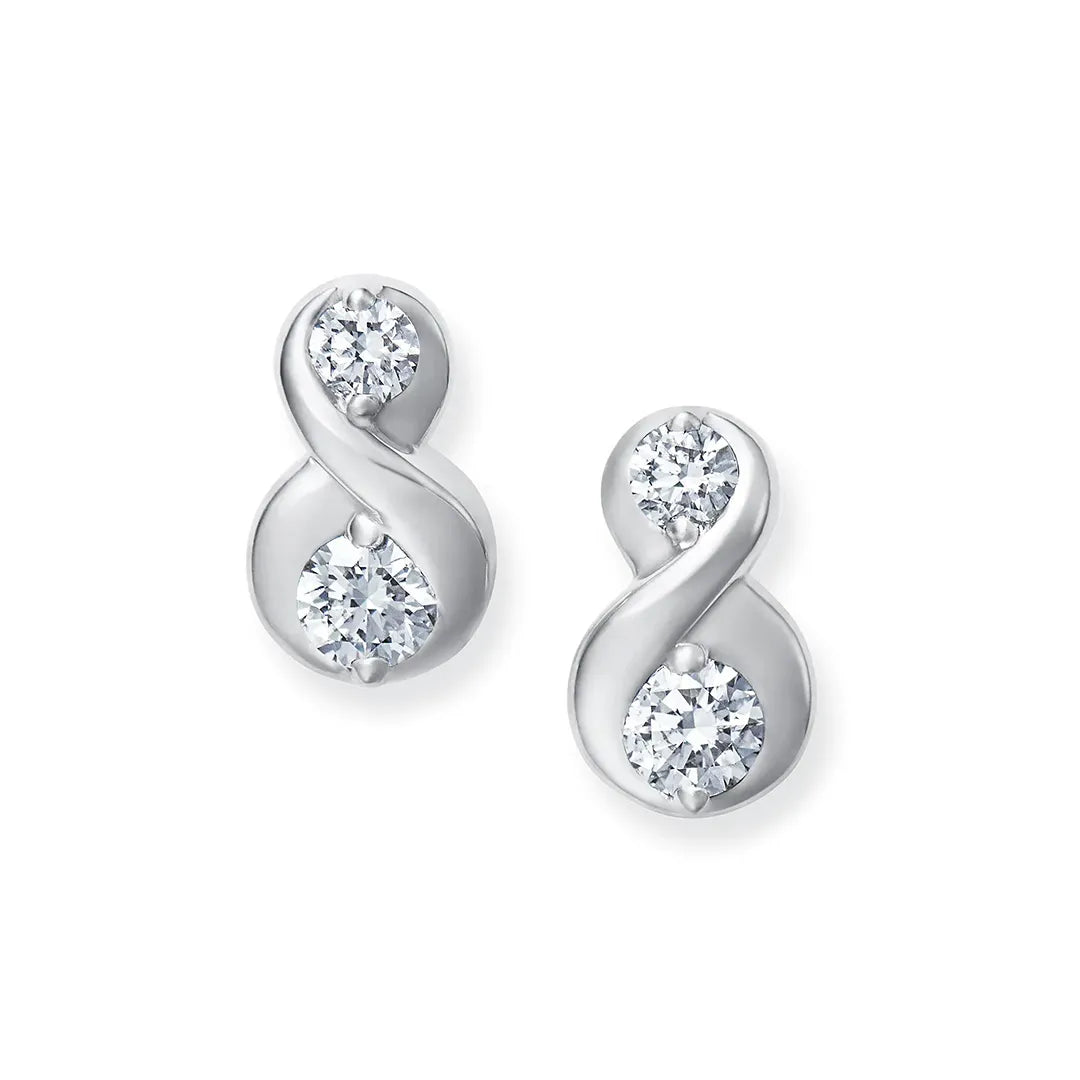 プラチナ ダイヤモンドピアス