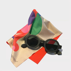 MCB325 / ADRIAN JOHNSON / HOBBY：30cm×30cm