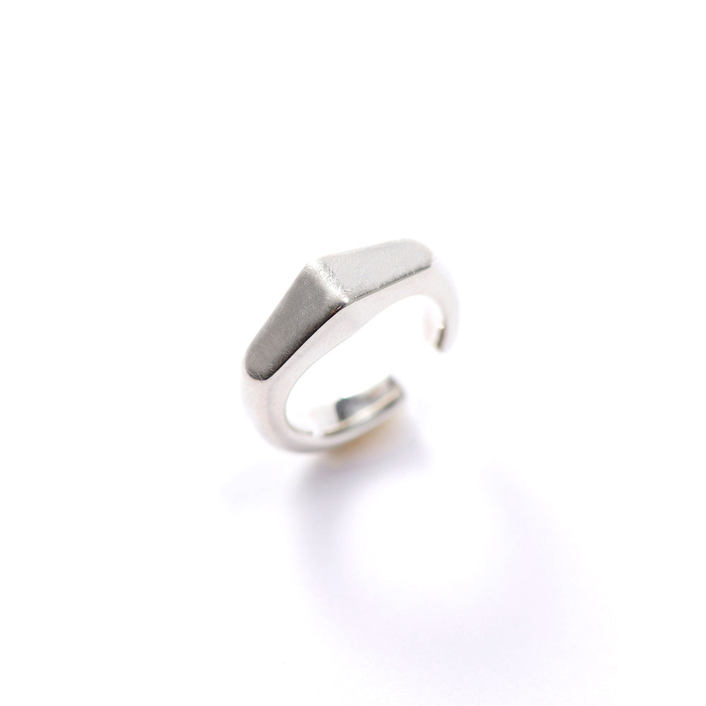 EQUINOX - ピラミッド イヤーカフ