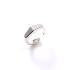 EQUINOX - ピラミッド イヤーカフ