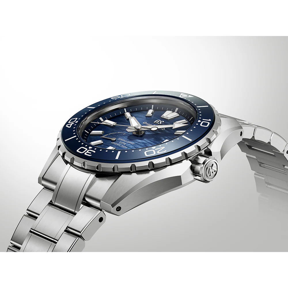 Evolution 9 Collection スプリングドライブU.F.A. Ushio 300 Diver