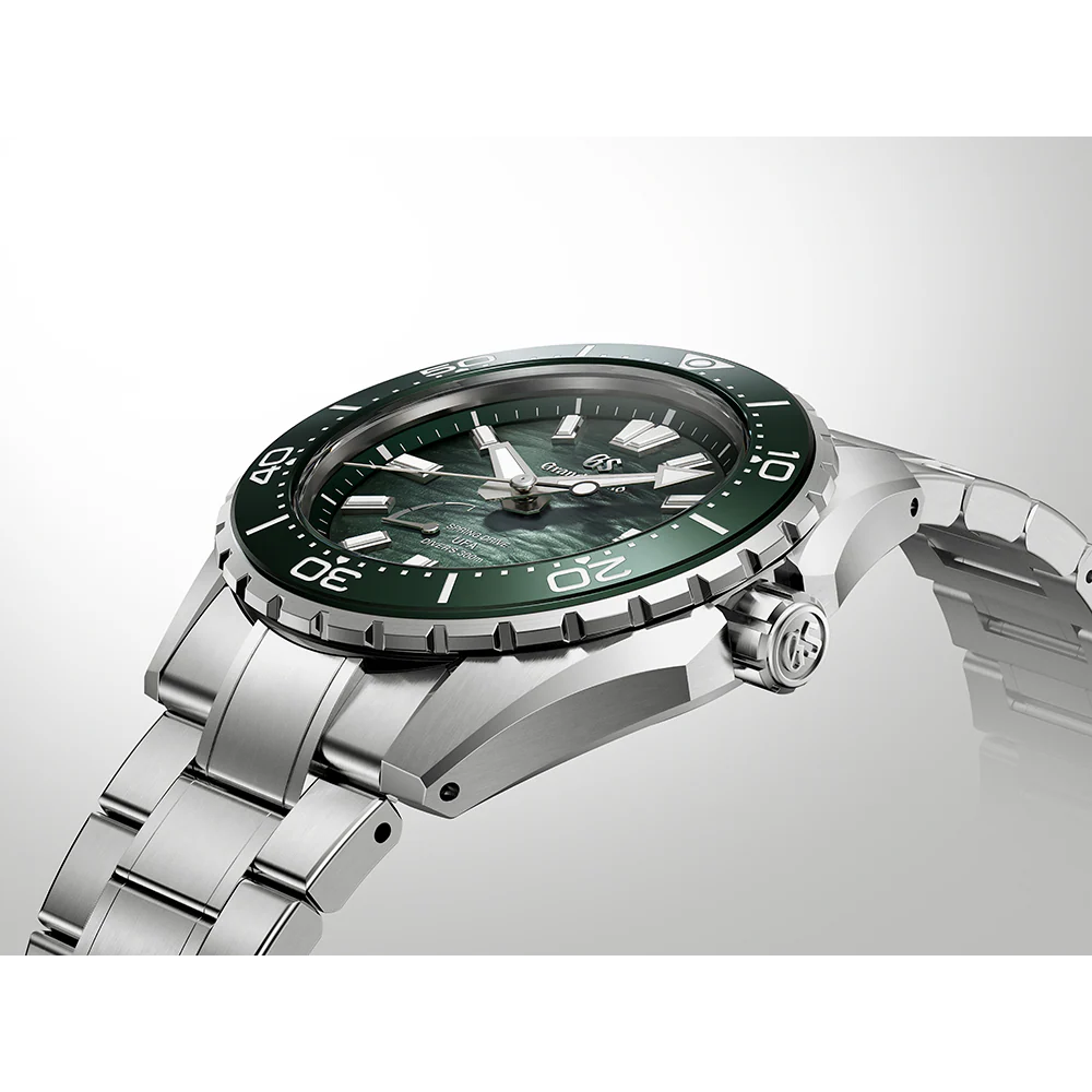Evolution 9 Collection スプリングドライブU.F.A. Ushio 300 Diver