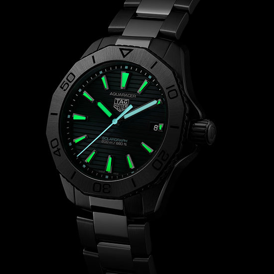 タグ・ホイヤー アクアレーサー プロフェッショナル200 ソーラーグラフ 40mm (2023年モデル)