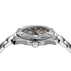 タグ・ホイヤー アクアレーサー プロフェッショナル200 ソーラーグラフソーラークォーツ 40mm (2026年モデル)
