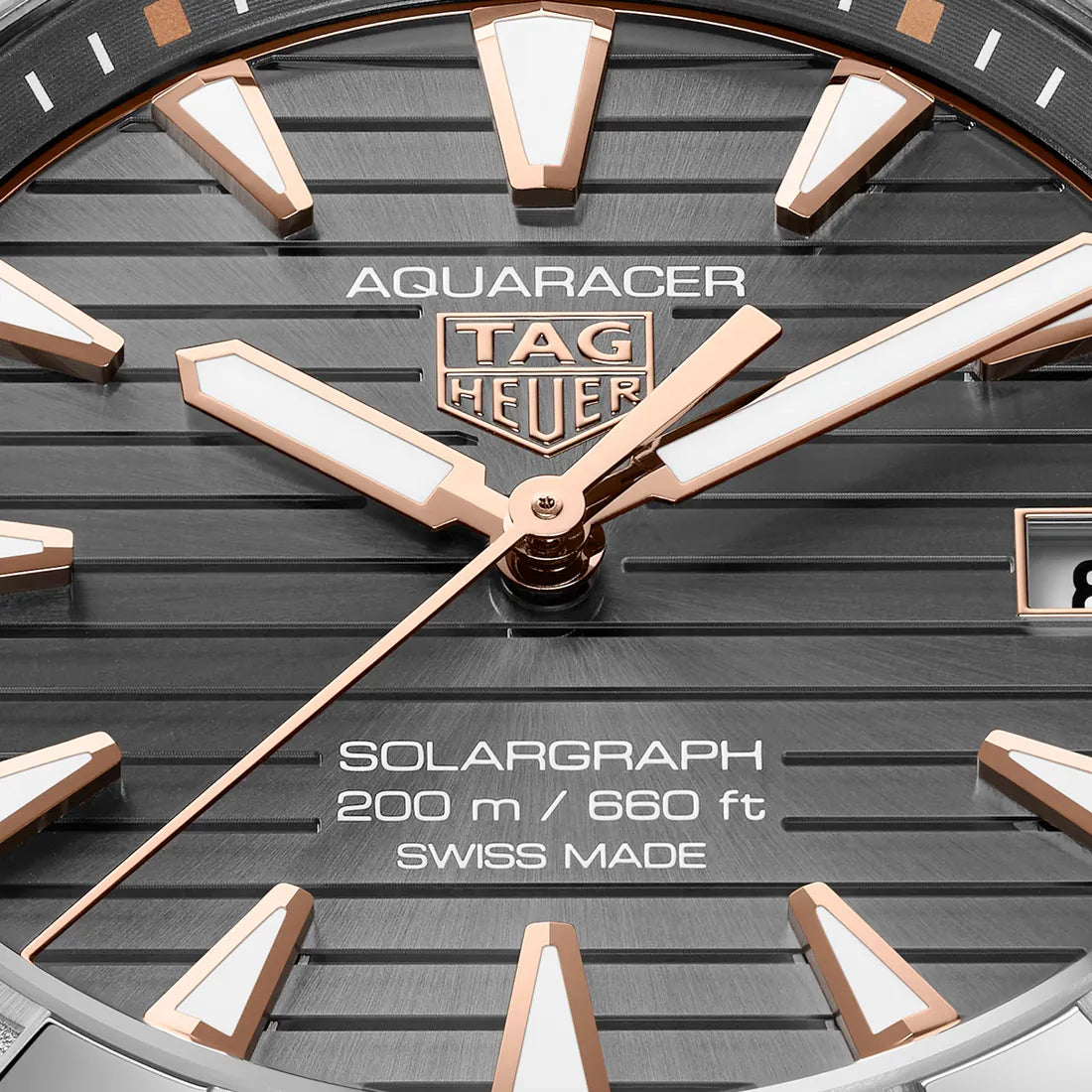 タグ・ホイヤー アクアレーサー プロフェッショナル200 ソーラーグラフソーラークォーツ 40mm (2026年モデル)