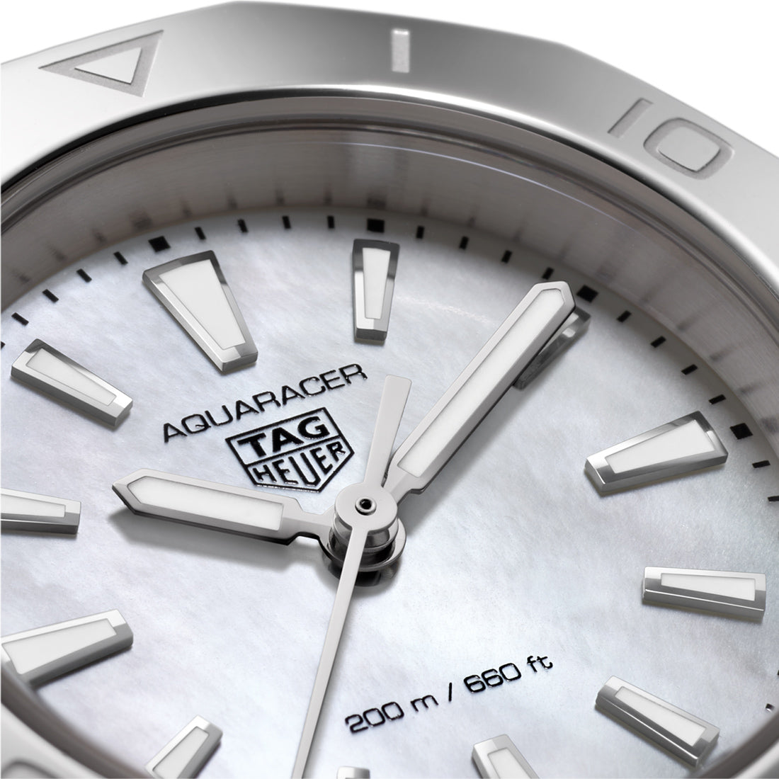 タグ・ホイヤー アクアレーサー プロフェッショナル200 30mm (2023年モデル)