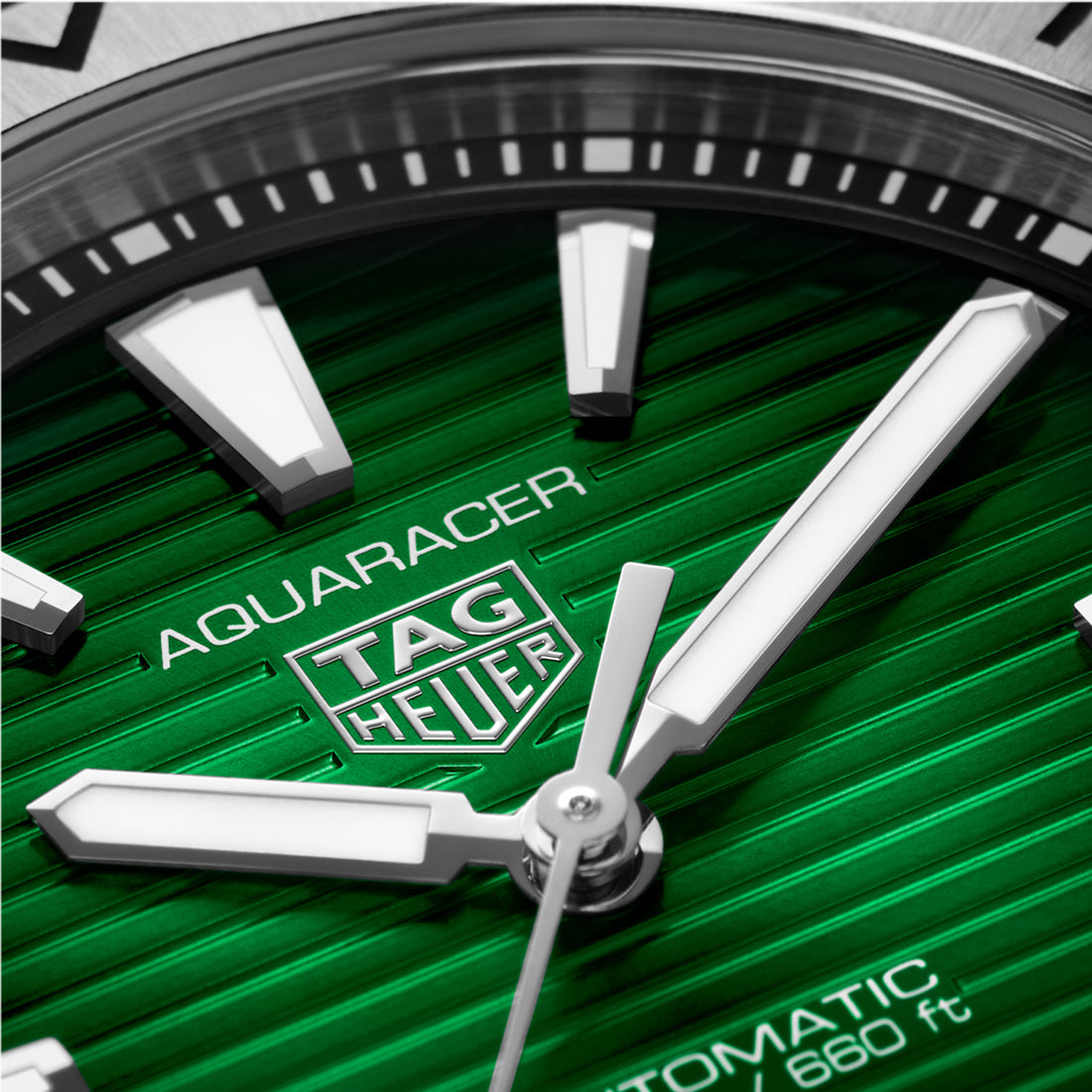 タグ・ホイヤー アクアレーサー プロフェッショナル200 40mm (2023年モデル)