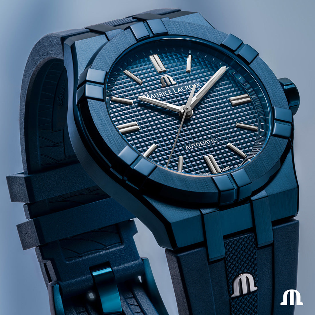※ノベルティプレゼント アイコンオートマティック 39mm BLUE PVD LIMITED EDITION