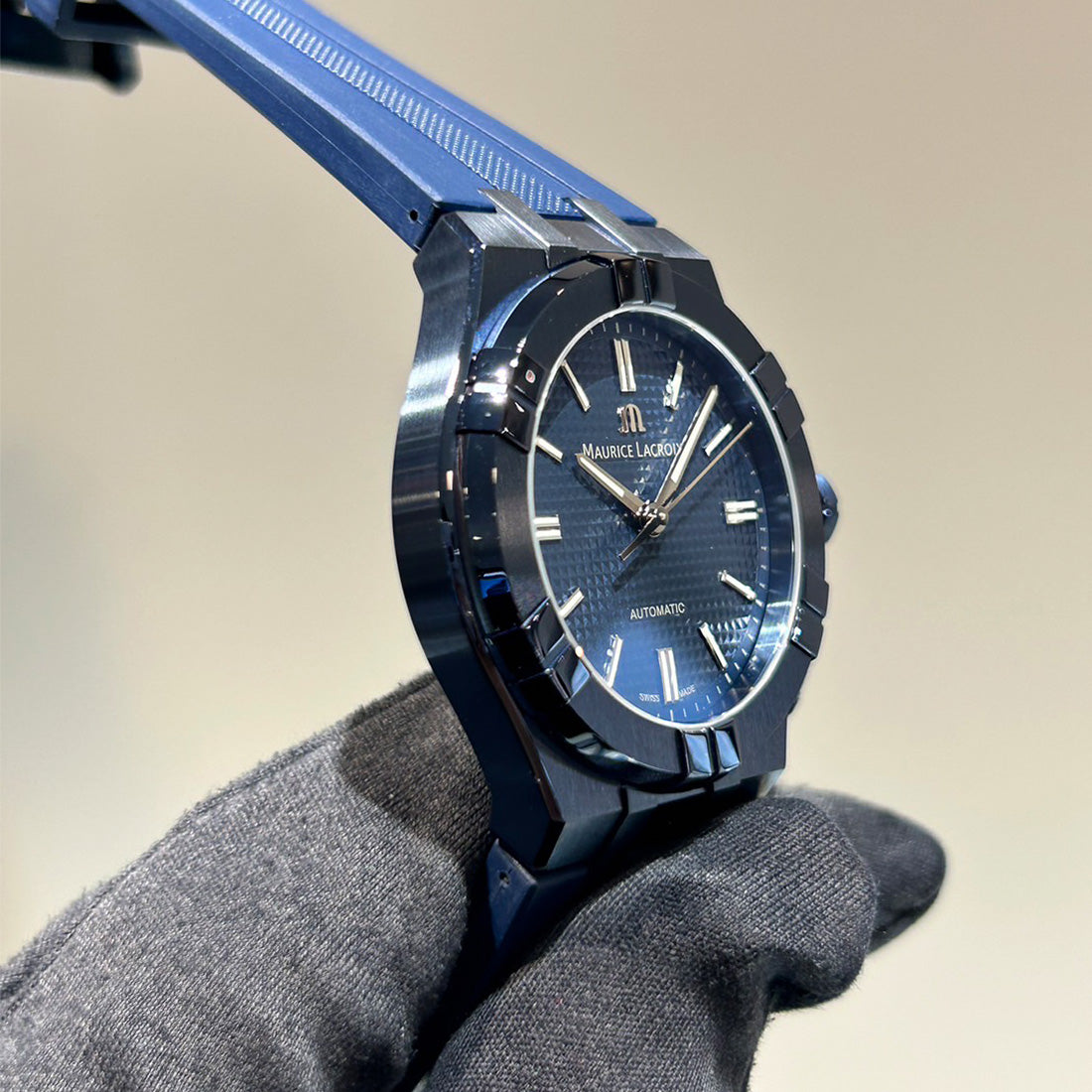 ※ノベルティプレゼント アイコンオートマティック 39mm BLUE PVD LIMITED EDITION