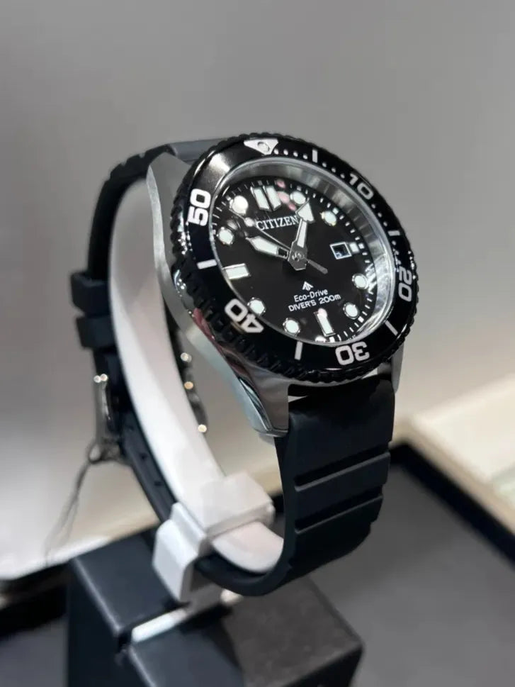 MARINEシリーズ エコ・ドライブ ダイバー200m ※ノベルティプレゼント
