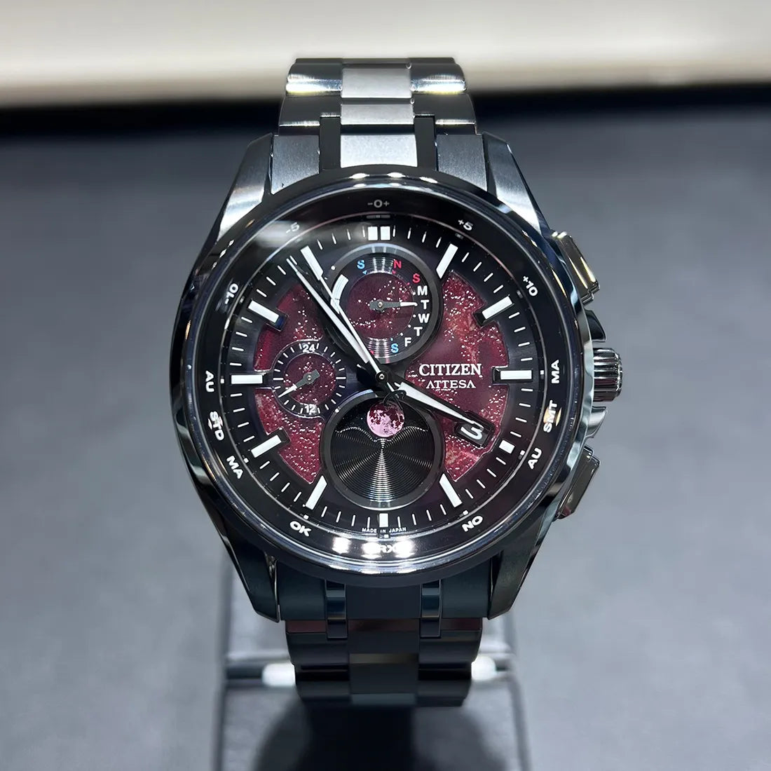 【予約注文】Black Titanium™ Series “Shades of Red” / 世界限定2,200本