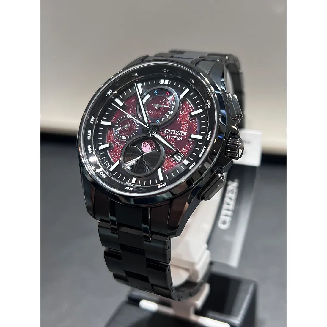 【予約注文】Black Titanium™ Series “Shades of Red” / 世界限定2,200本