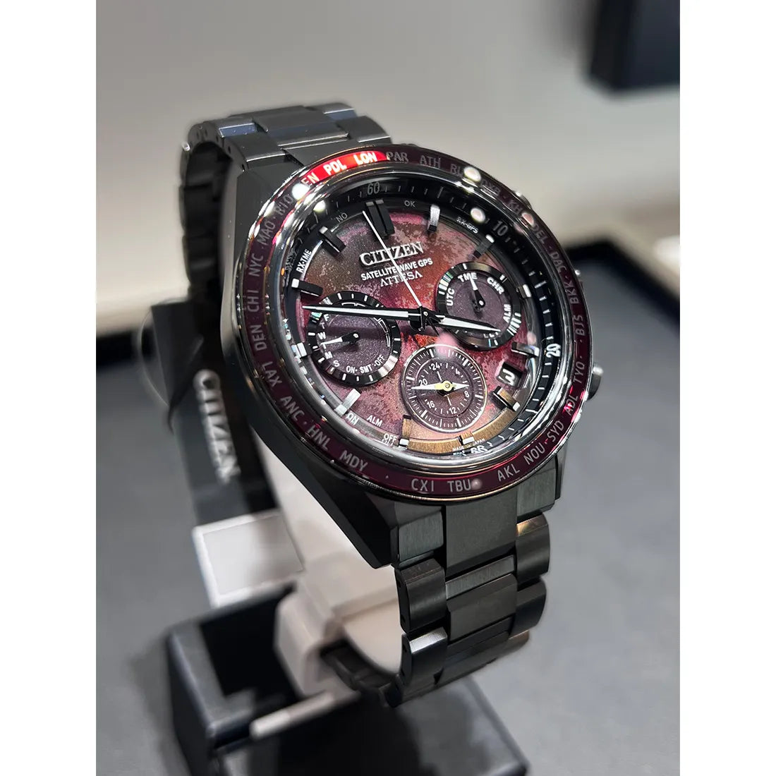 ACT Line Black Titanium™ Series “Shades of Red” / 世界限定1,800本