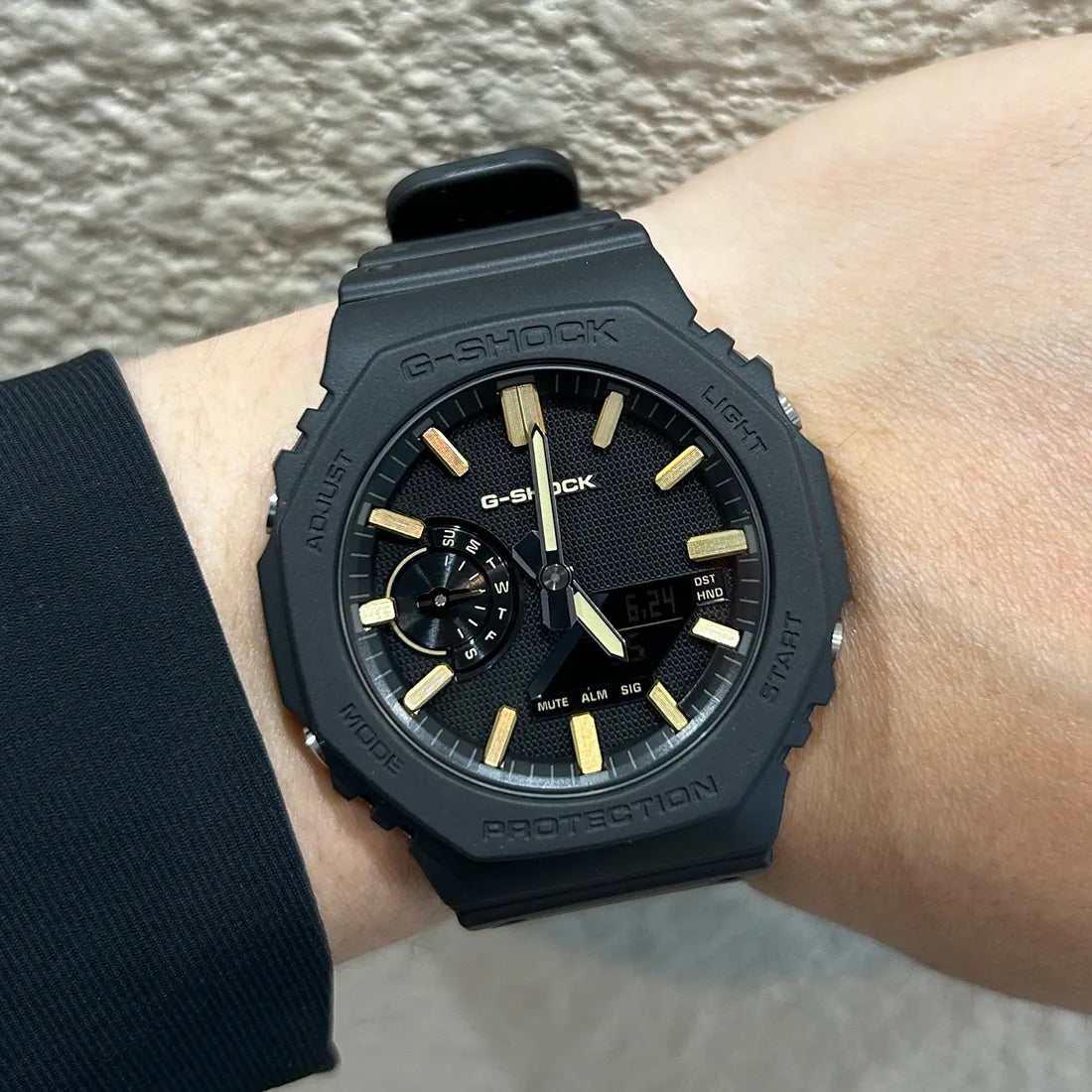LUXE BLACK